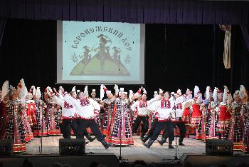Воронежский хор на сцене РДК