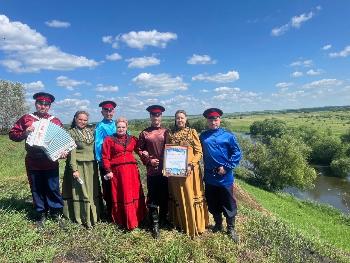 В живописном селе Ижеславль Рязанской области прошёл Xl Межрегиональный конкурс- фестиваль традиционной казачьей культуры "Весело да громко казаки поют". В живописном селе Ижеславль Рязанской области прошёл Xl Межрегиональный конкурс- фестиваль традиционной казачьей культуры "Весело да громко казаки поют".