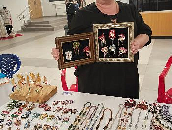 Участие в Международном фестивале песни и танца народов мира "Возьмёмся за руки друзья"